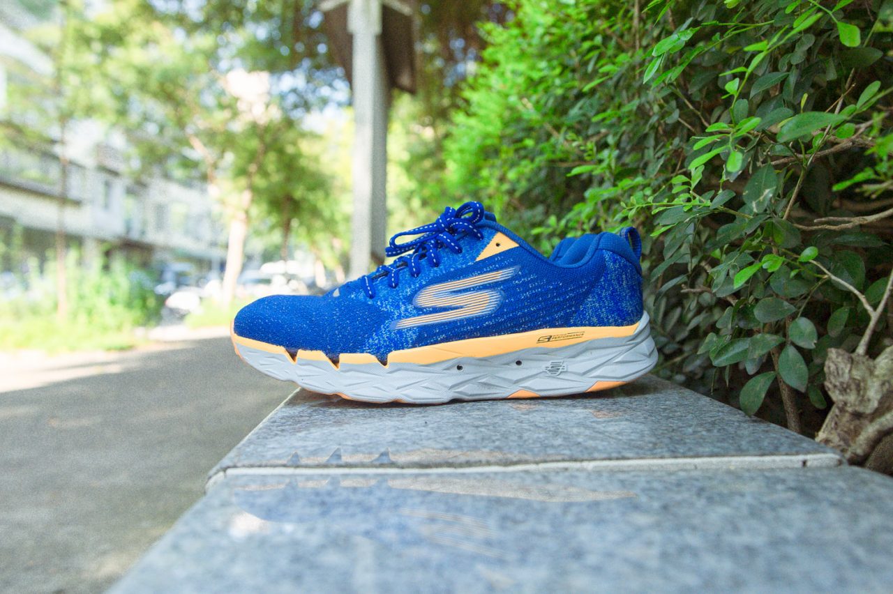 SKECHERS GORUN MAXROAD 3 ULTRA LINE