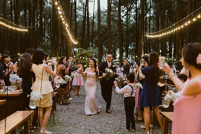 Pesta Hutan Pinus Di Gunung Pancar Bridestory Com Line Today