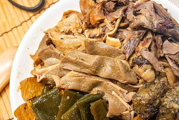 【宅配美食】瑞榮發-從菜市場小小店面做到網路宅配的30年老字號純手工糯米腸、滷味美食