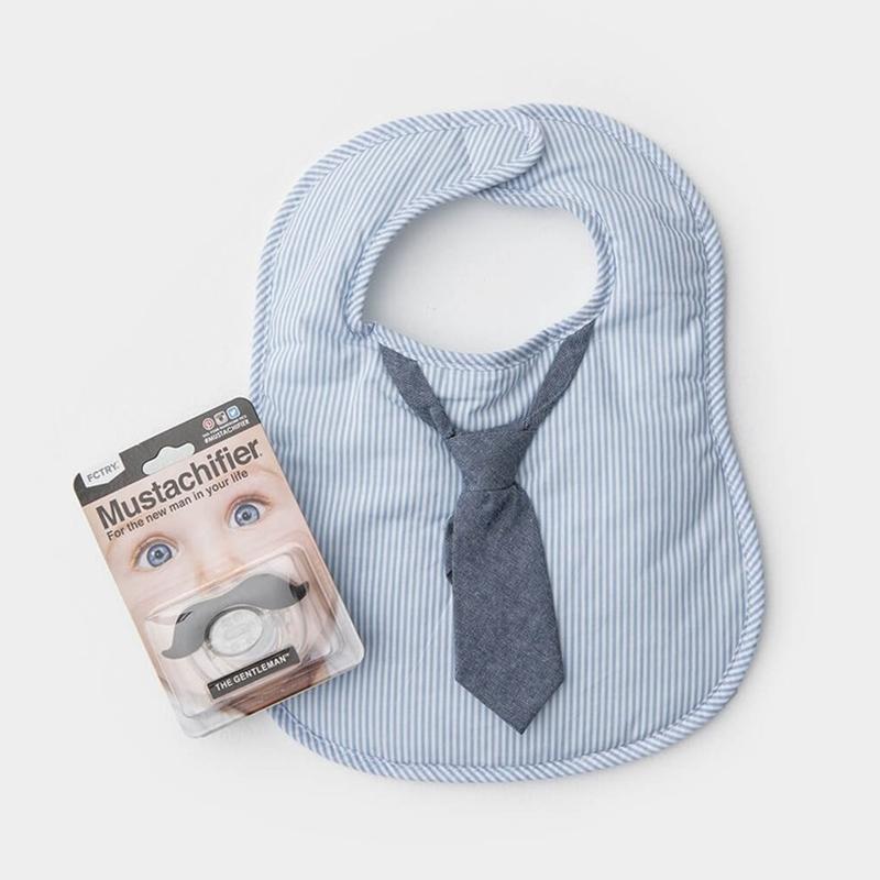 男嬰禮盒組 - 紳士寶寶2件組 (領帶圍兜淺藍條紋+紳士鬍奶嘴) 藍格紋組