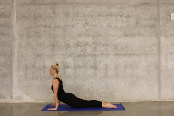 Pose Yoga Bantu Hentikan Kebiasaan Merokok