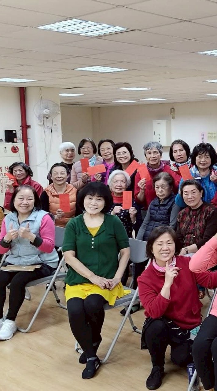 A  聲咚擊嘻玩樂班
