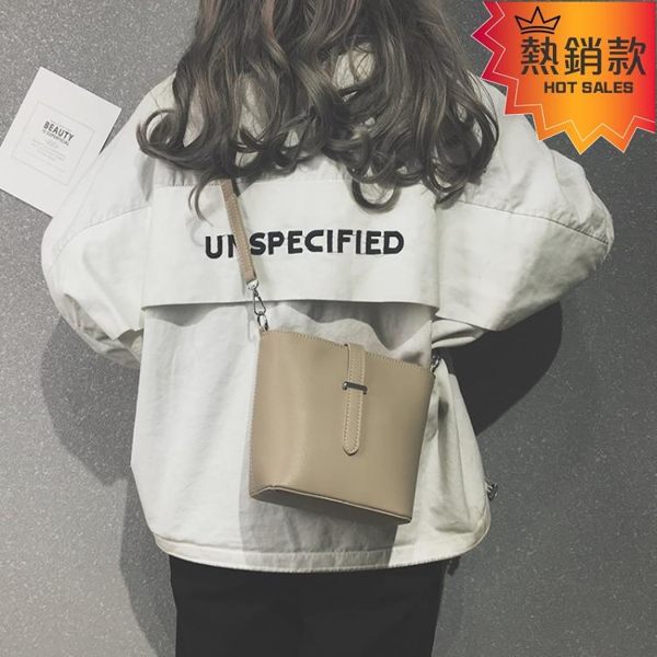 水桶包 網紅水桶包包女2019新款韓版簡約百搭單肩包chic時尚復古斜挎小包『快速出貨』