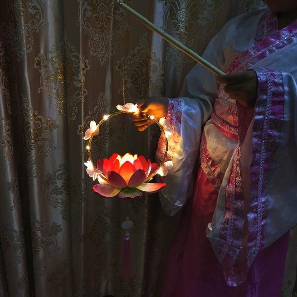 新款手提蓮花燈漢服舞蹈道具荷花古風燈籠中國風旗袍攝影古裝蓮燈