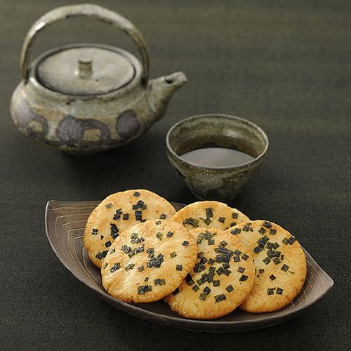 実際訪問したユーザーが直接撮影して投稿した茄子作せんべい / えびせん小倉山荘 枚方南店の写真