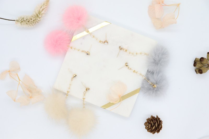 可愛的垂墜耳環，手工製作的珠寶，可愛的毛皮耳環，漂亮的珠寶，冬季珠寶，可愛的Pom Pom耳環