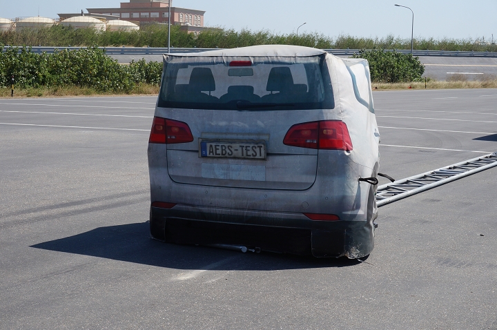 自動緊急煞車系統能預防悲劇發生，但你知道該怎麼測試嗎？