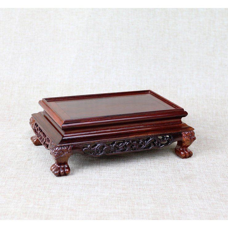 【品名】紅木虎腳雕花底座【材質】老紅木【尺寸】長*寬*高（單位：cm）手工測量，略有誤差*長方形小號長16.5*寬9.5高7cm/單價:$1750中號長19.5*寬12.5*高7.5cm/單價:$21