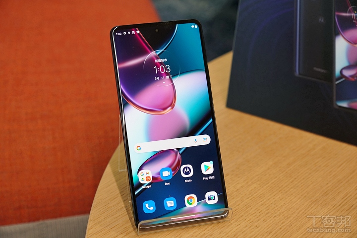 motorola 推出 edge 30 系列旗艦手機，萬元有找 g82 一同登場