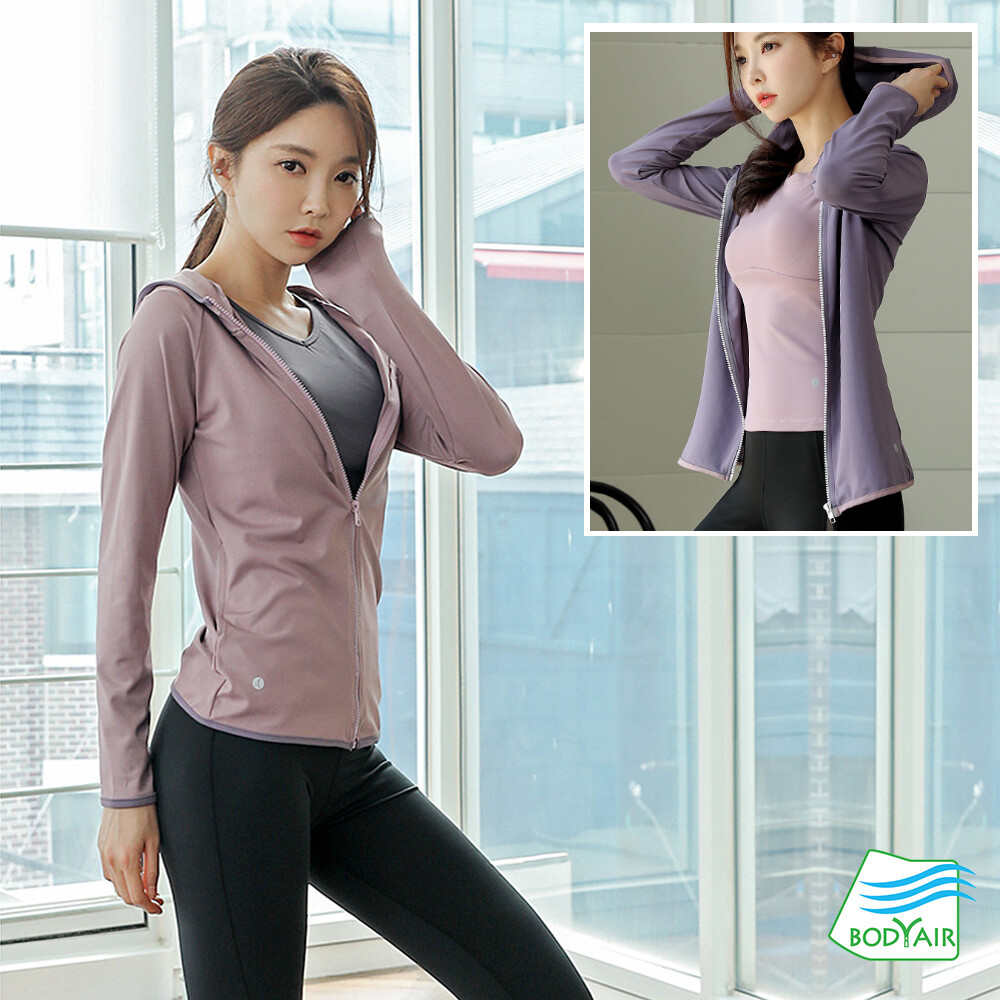 顯瘦修身感收腰連帽設計 x 順滑彈力速乾材質 拉鍊款.俏麗收腰口袋.袖腰撞色滾邊高律動感 柔軟排汗面料具備高透氣感外.韌度高不輕易變形 吸濕排汗彈性材質.360度伸展好簡單好舒爽真輕盈無感 -*本頁m