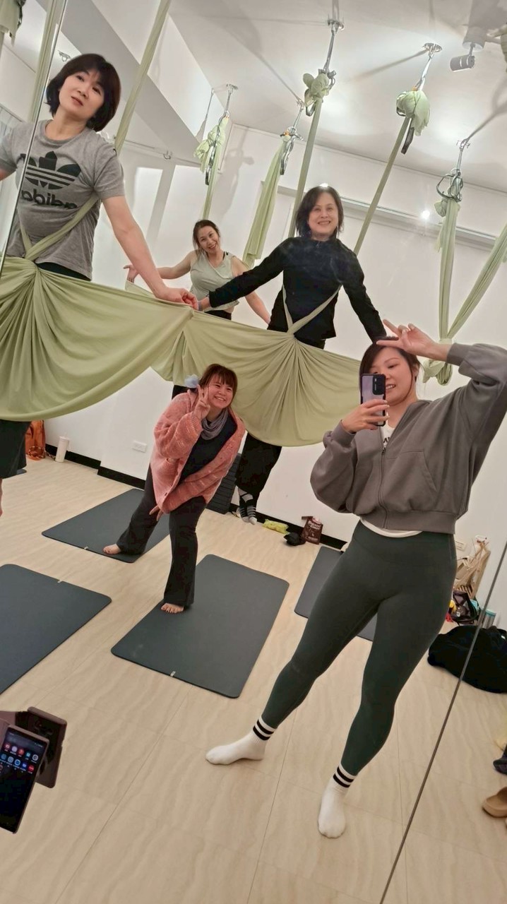 週三空瑜