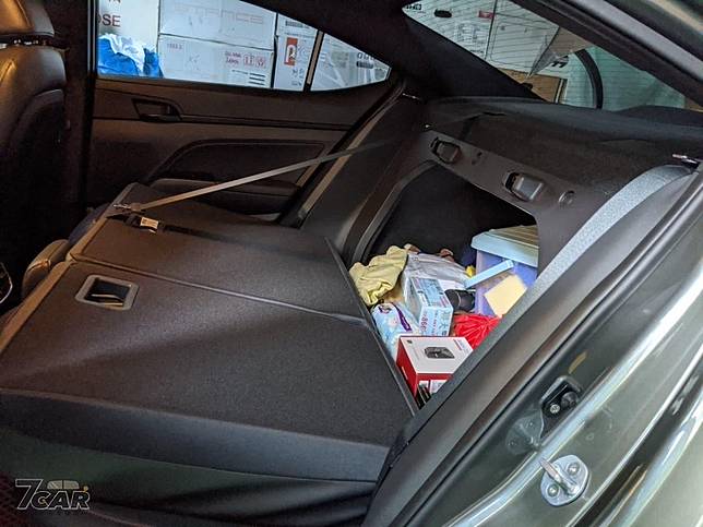 Hyundai Elantra Sport No 056 後座6 4 摺疊功能 小七車觀點 Line Today