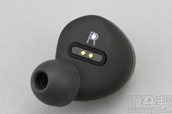 B&O PLAY Beoplay E8－ 全觸控體驗的藝術品