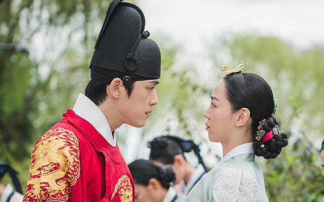 Kode Rahasia Kim Jung Hyun Dan Shin Hye Sun Di Episode Terbaru Mr Queen Jadi Perbincangan Hangat Wowkeren Media Line Today