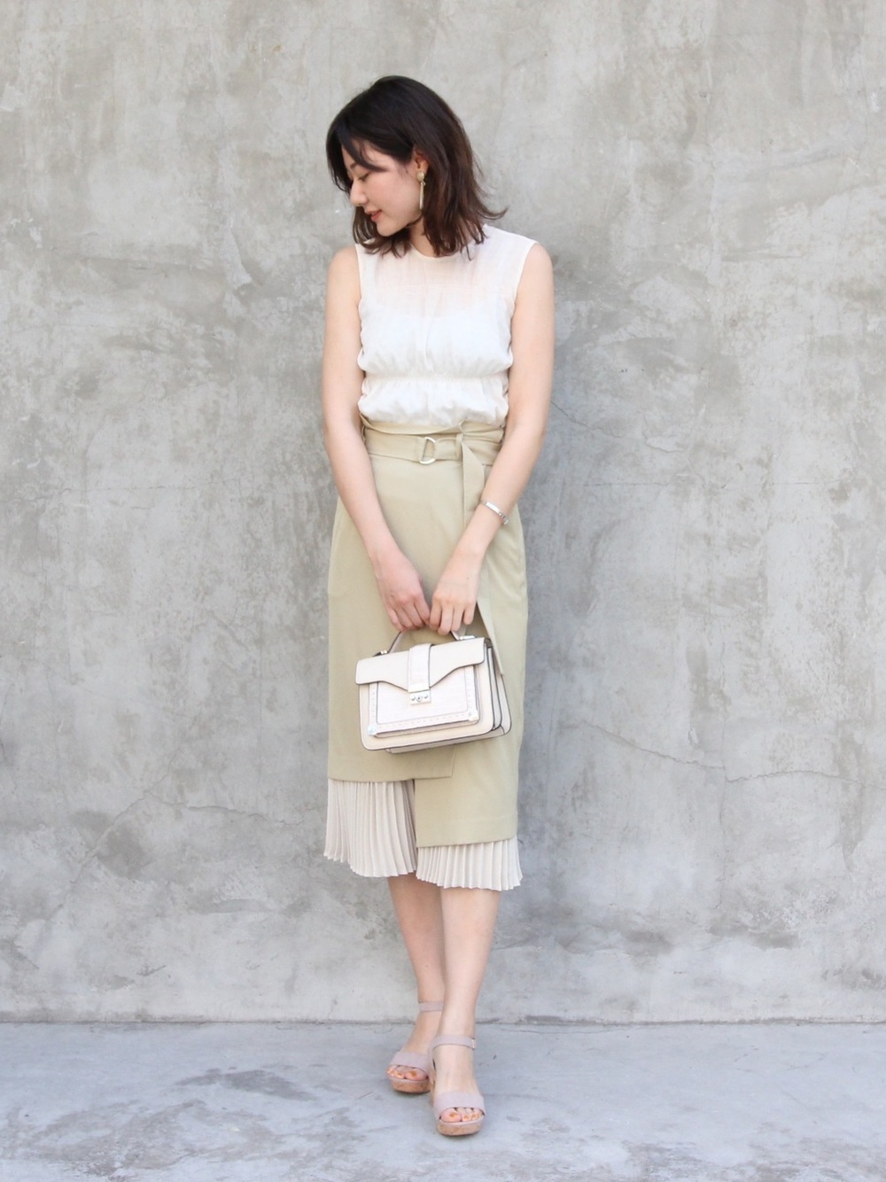 萬年經典高CP值單品！透過4款百褶裙穿搭浪漫的日系優雅風格4