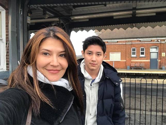 10 Anak Artis Ini Tumbuh Jadi Pemuda Ganteng Mempesona