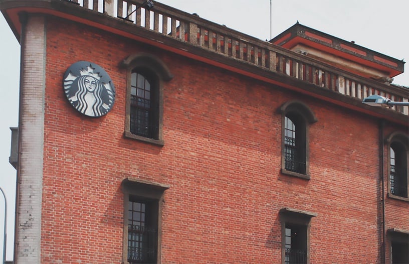全台30間星巴克特色門市盤點！星巴克不只進駐古宅，鐘樓門市、貨櫃屋門市也超美超好拍