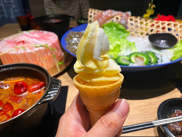 肉多多火鍋員林育英店