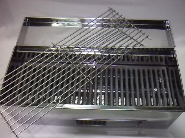 烤肉爐 烤肉架 專業型 2尺白鐵烤肉爐 烤肉架 附拖盤 烤香腸/肉串 BBQ 巴比Q 節日應景。人氣店家小工人的戶外休閒用品、烤肉配備有最棒的商品。快到日本NO.1的Rakuten樂天市場的安全環境中