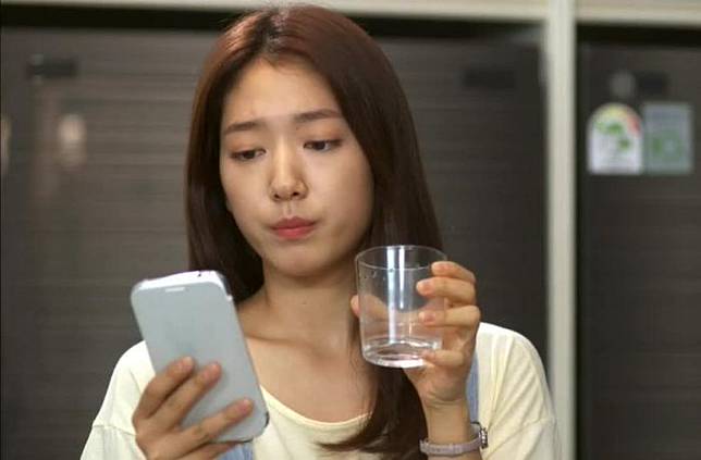 5 Tipe Chat Cowok yang Menunjukkan Kalau Dia Enggak Serius Sama Kita
