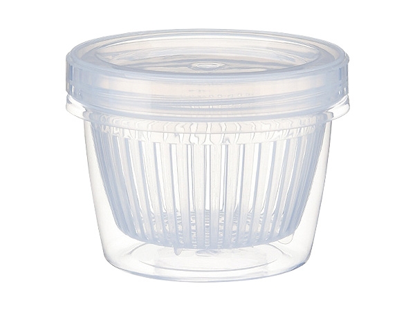 配料瀝水保鮮盒(圓形)1入 顏色隨機出貨【D021903】，還有更多的日韓美妝、海外保養品、零食都在小三美日，現在購買立即出貨給您。