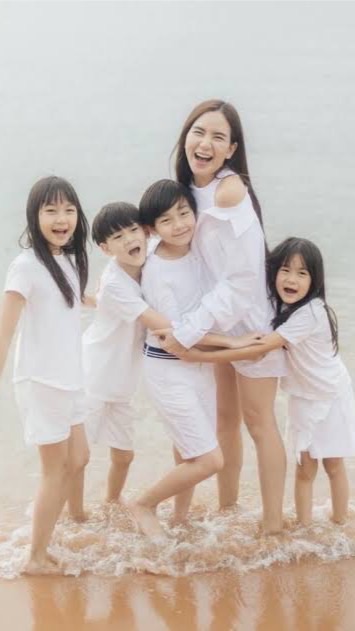 กลุ่มคุยเล่นของครอบครัว   ศิริวรรณวัชระโชกุน