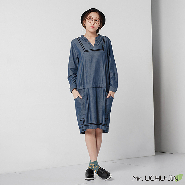 百貨專櫃女裝n假海軍領車縫n個性丹寧風格