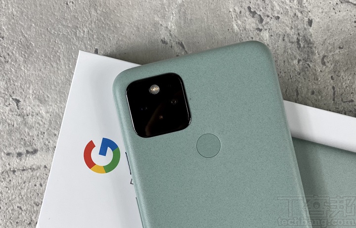 Google Pixel 5 / 4a 5G 開箱比一比，兩款手機該怎麼選？