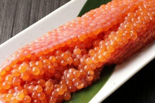 『いくら』と『すじこ』には見た目以外にも違いがあった！（オリーブオイルをひとまわしニュース）