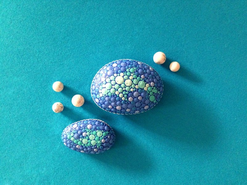 但記得去花蓮的海洋公園. 看見海豚用尾鰭把超大的彩色氣球. 砰~拍向觀眾. 和觀眾玩. 我那麼拘謹的人. 當場也笑翻... 真的太可愛了 . https://farm9.staticflickr.co