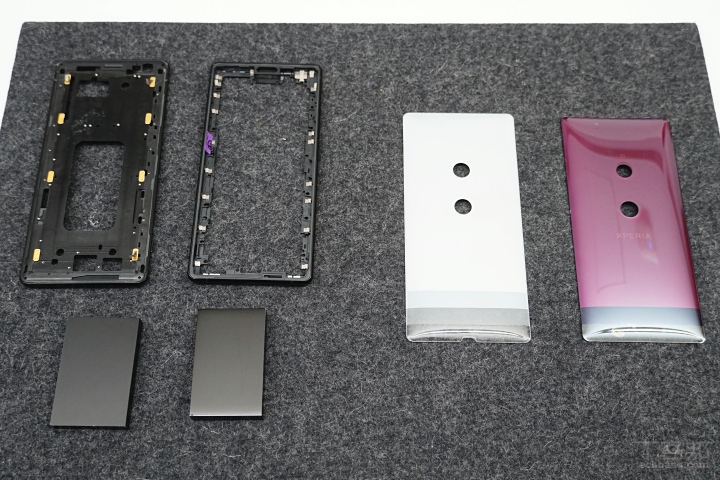 日本原廠全面解析 Sony Xperia XZ3，日式設計、OLED 螢幕、側邊螢幕功能