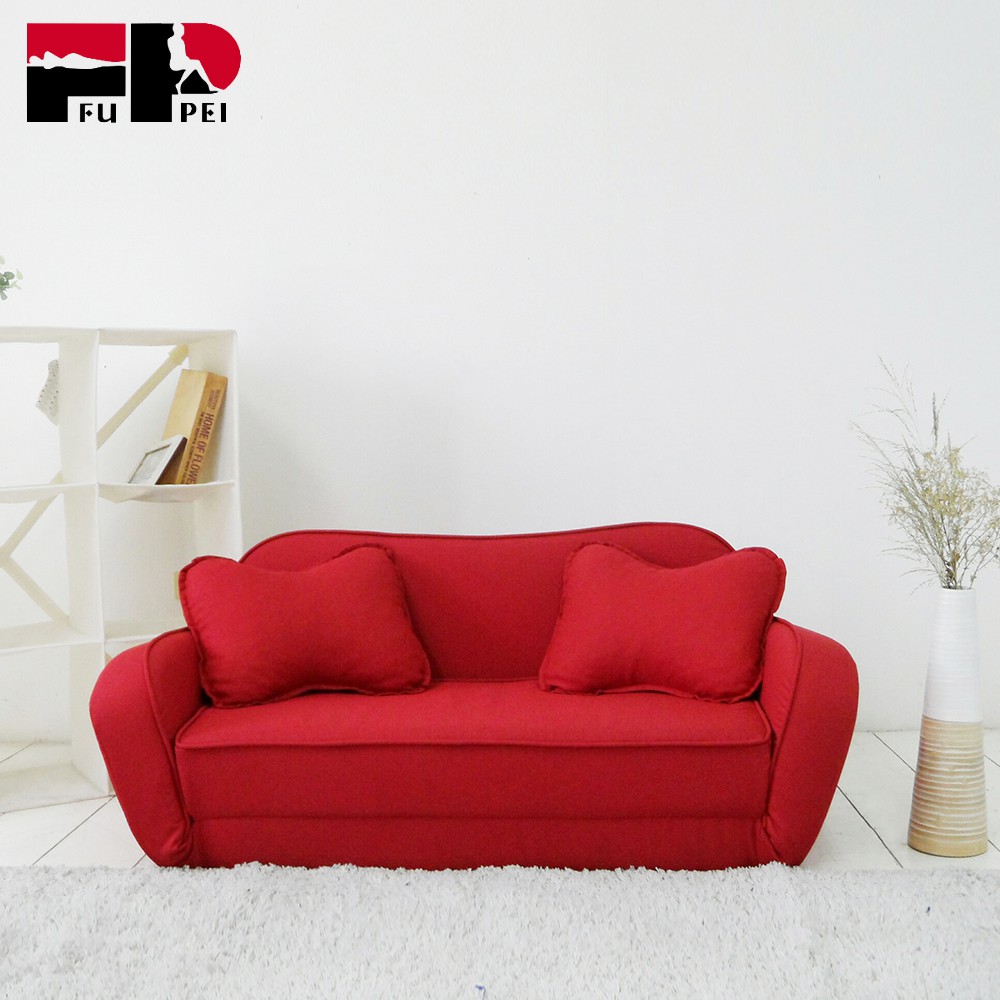 【商品特色】✔可變換多種型式✔情人節特別款設計，外型超可愛！✔椅背及扶手5段式調整✔贈靠枕x2【商品規格】商品產地：MIT 台灣製造 商品內容：雙人沙發床＊1、靠枕＊2商品尺寸： 65 x 134 x