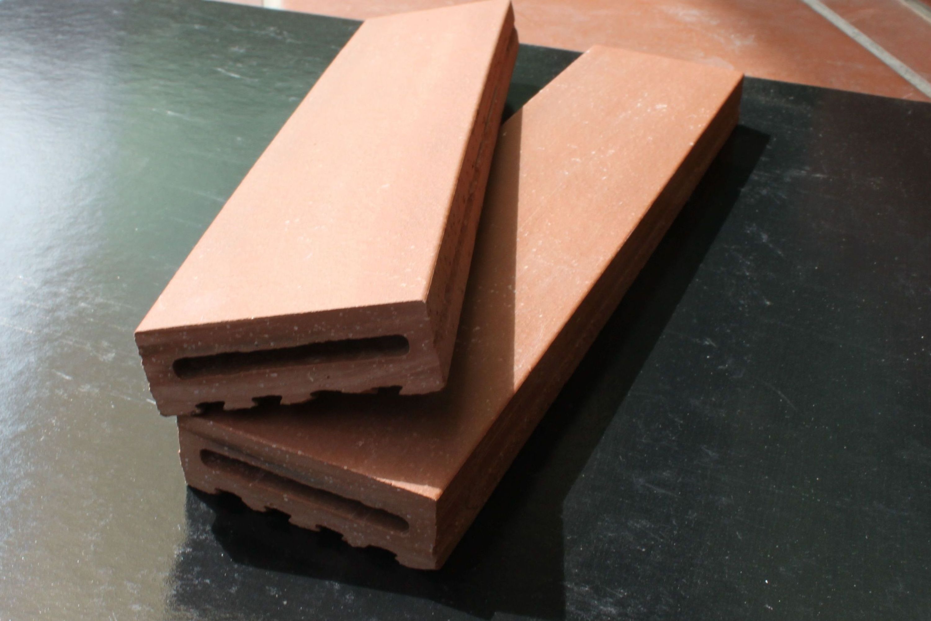 瓷磚;建材;居家;設計;隔熱;除濕;素素