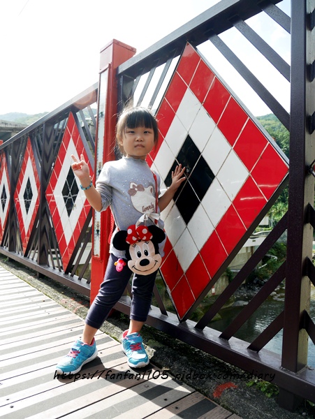 【烏來一日遊】#烏來老街 #必買伴手禮 #景麗特產行 #小米麻糬 #溫泉 #烏來台車 #瀑布 #烏來美食 #烏來景點 (6).JPG