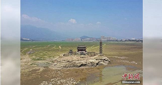 鄱陽湖水位下降　千年遺跡「落星墩」重見天日