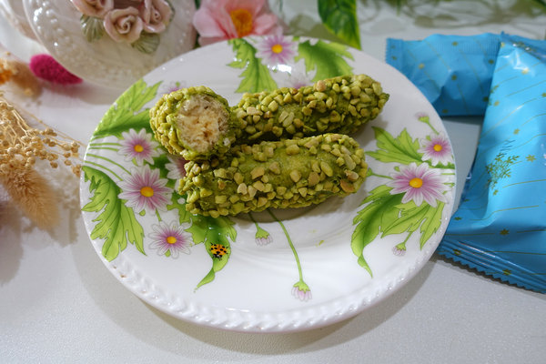 宅配抹茶點心-桃之夭夭抹茶杏仁捲心酥，辦公室團購抹茶零食，抹茶控必吃抹茶點心推薦，日本進口抹茶粉製作，低卡抹茶味濃好吃抹茶餅乾