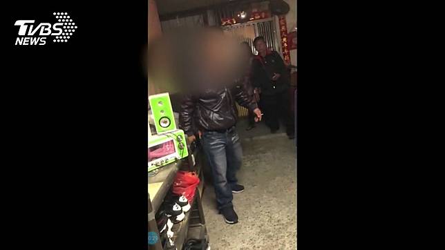 嗆「40配20歲一命划算」　男持槍恐嚇遭制伏