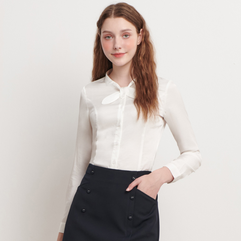 訂單為現貨寄出,提供15日內退換貨服務商品貨號:5i041005model資訊:s號、高177cm、胸82cm、腰61cm、臀91cm