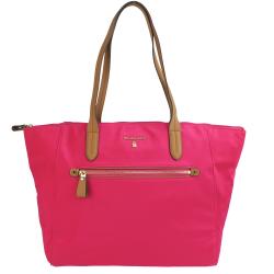 ◎最新發燒新品牌|◎經典時尚 完美呈現|◎時髦優雅 兼具實用品牌:MichaelKors/MK品牌定位:國際精品背法:肩背包款:托特包顏色:粉紅色系外層材質:尼龍內層材質:尼龍開口方式:拉鍊式尺寸-長