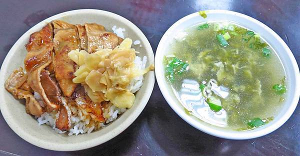 【高雄美食】阿霞燒肉飯-30年老店的知名燒肉飯