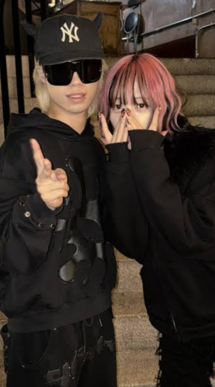 ピラフ星人の写真、May4の写真、ラップの動画とか話をみんなで共有したり雑談とかしよ〜！！