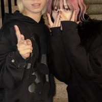 ピラフ星人の写真、May4の写真、ラップの動画とか話をみんなで共有したり雑談とかしよ〜！！