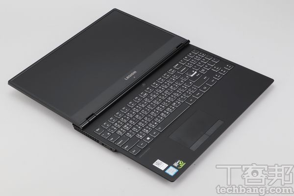 Lenovo Legion Y530－ 沉穩低調的電競筆電