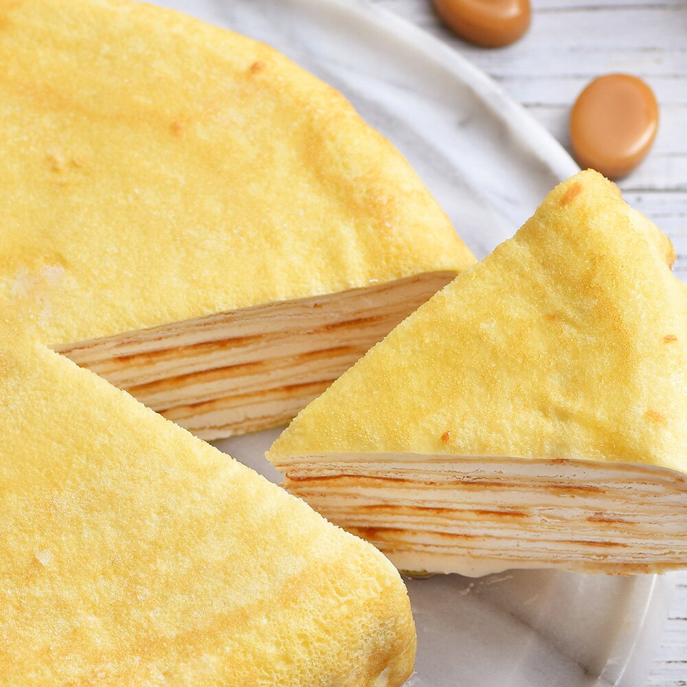 獨家特製純手工焦糖醬，甜而不膩、絲綢滑順般的口感，採獨立工法使焦糖的特殊香氣衝擊味蕾！有著療癒人心的迷人魔力 。