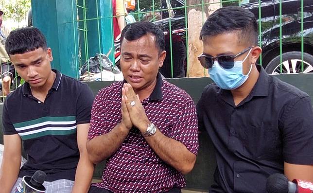 Viral Buku Yasin 40 Hari Vanessa Angel Tanpa Foto Bibi, Begini Reaksi Haji Faisal