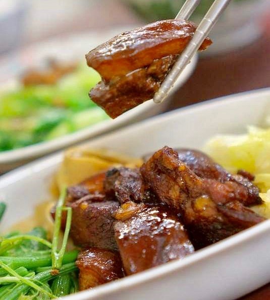 良佳豬腳手切肉燥飯