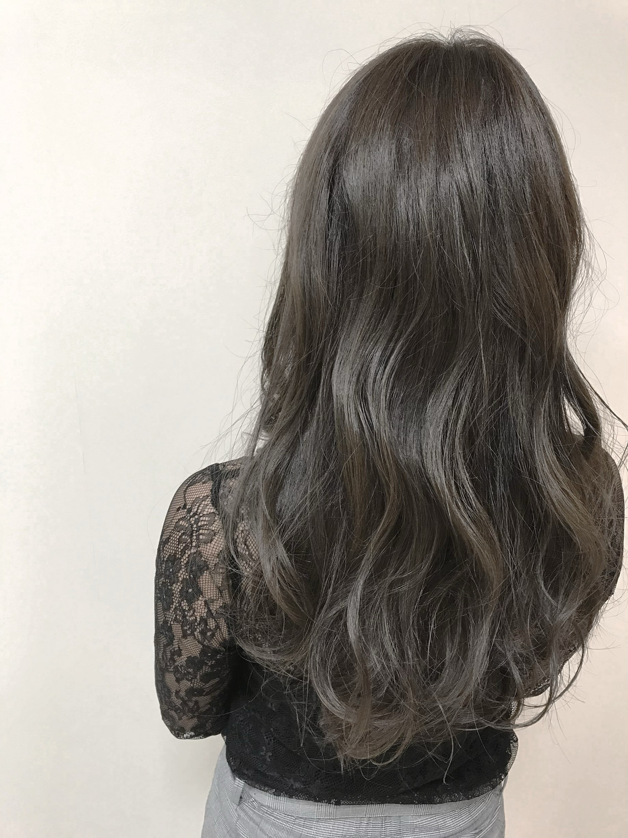 青系の髪色で垢抜けヘアに Hair