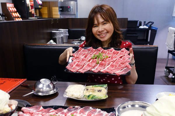 三重蘆洲火鍋推薦-魏大爺火鍋店，捷運三民高中站鍋物套餐，蘆洲個人火鍋，蘆洲親子餐廳，大份量肉盤，可客製化選餐的蘆洲火鍋推薦 