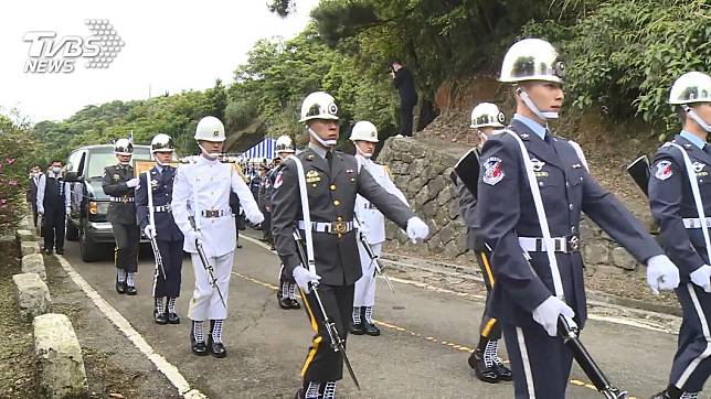 郝柏村出殯葬五指山　不拒總統府頒褒揚令