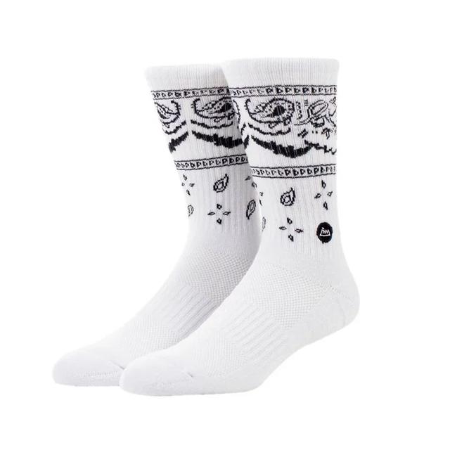 男神彭于晏也在穿！5個時尚穿搭「襪子品牌」推薦，腳下造型是決勝關鍵！